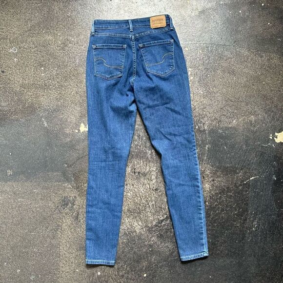 Signature Levi High-Rise Skinny Women’s Stretch Jeans Size 2M Cotton Blend Used - Picture 1 of 15